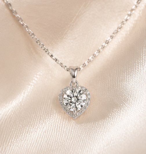 Lumière Heart Necklace